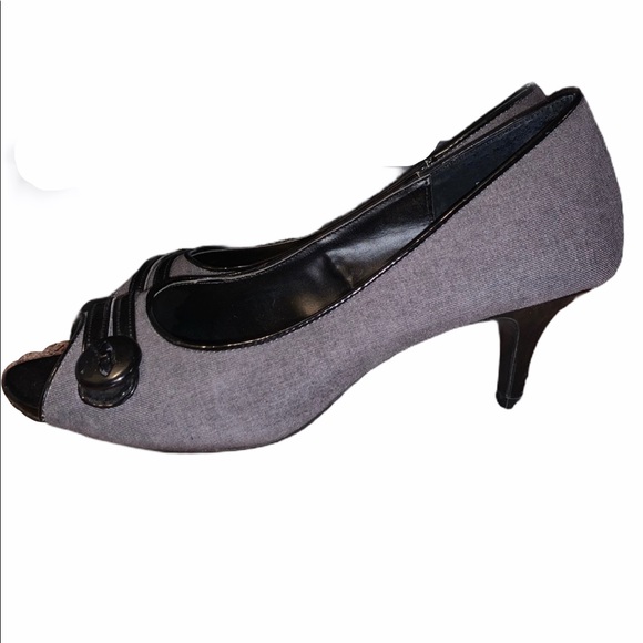 Kelly & Katie Shoes - Kelly & Katie Peep Toe Kitten Heels 8